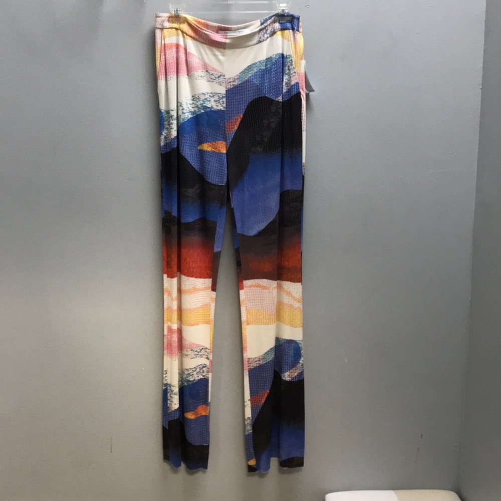 Pant size 8 Diane Von Furstenburg.